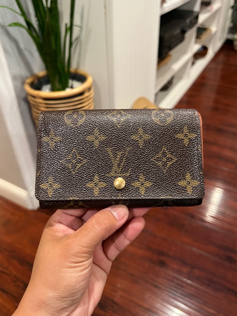 Louis Vuitton Porte-Monnaie Tresor Bifold Zip Wallet